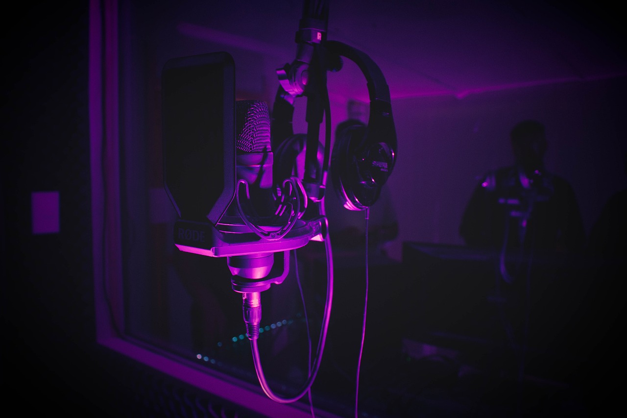 music tech microphone